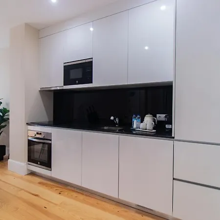 Almada 1.3 By Lovelystay