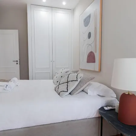Apartment Almada 1.3 By Lovelystay *