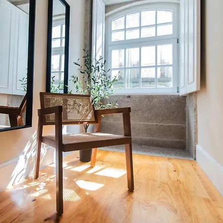 Apartment Almada 1.3 By Lovelystay Porto