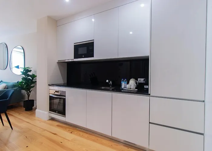 Almada 1.3 By Lovelystay